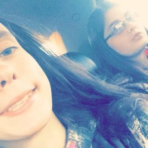 Meet your Posher, Elia